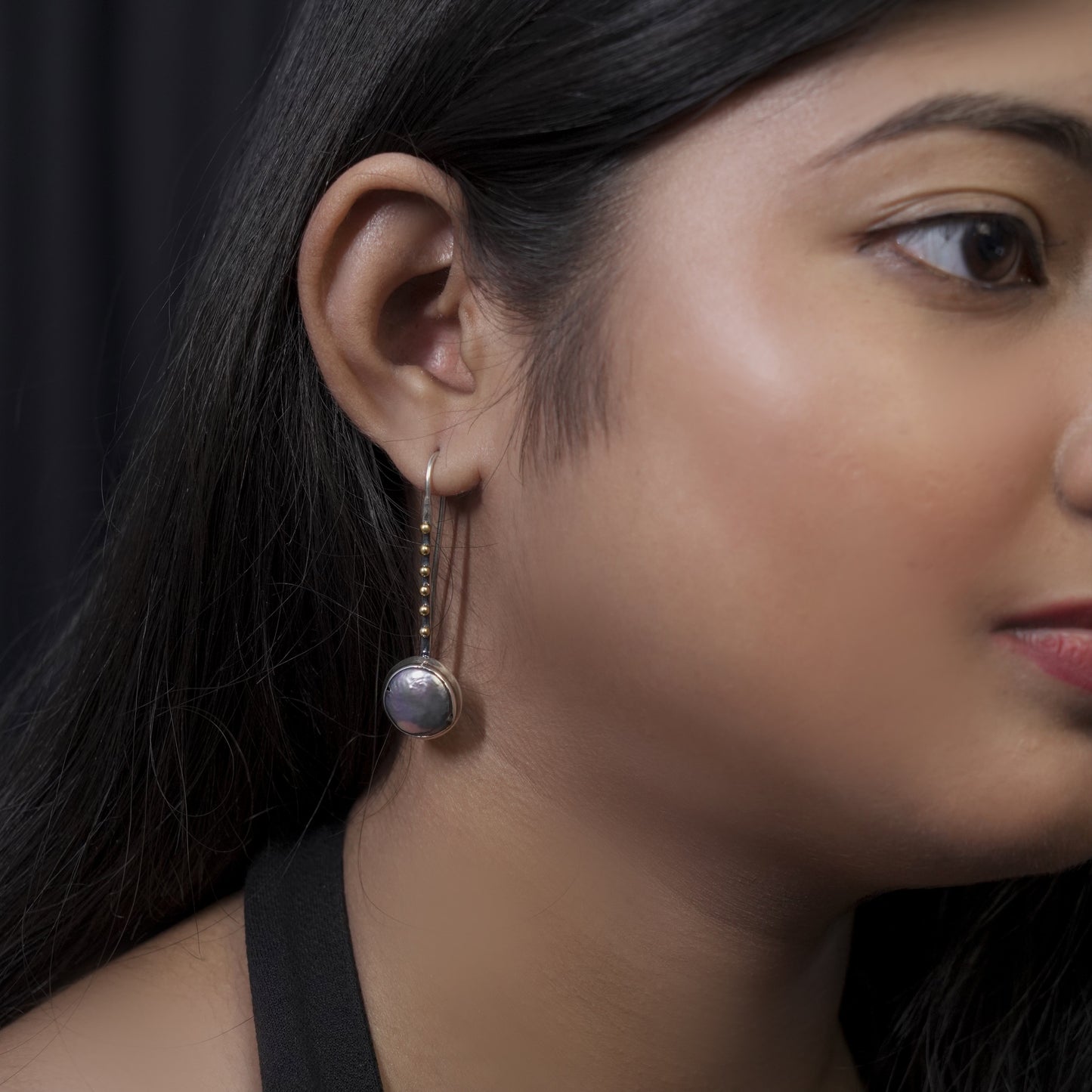 Gray Button Pearl Dangler