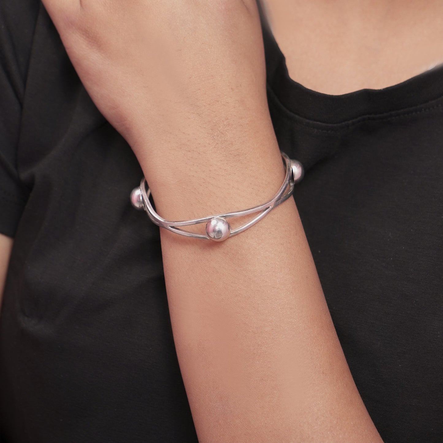 Orbital Geometric Bangle