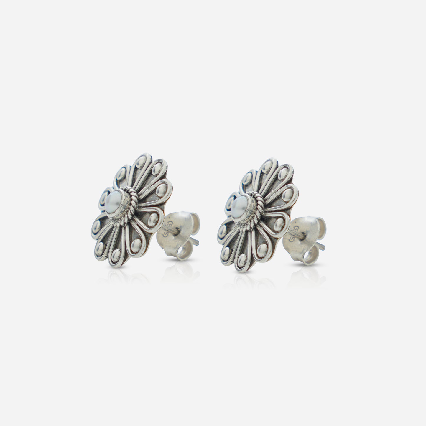 Moon-Drop Pearl Stud