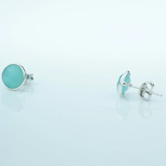 Pair of turquoise round stud earrings by Silver World.
