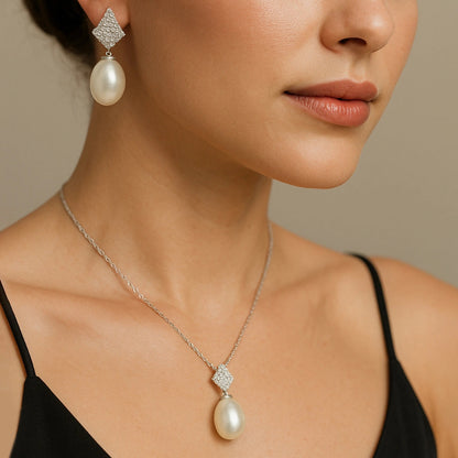 Zirconia Pearl Necklace by Silver World