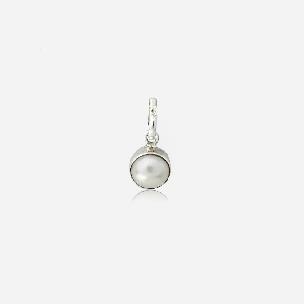 a silver necklace with a pearl pendant by Silver World.
