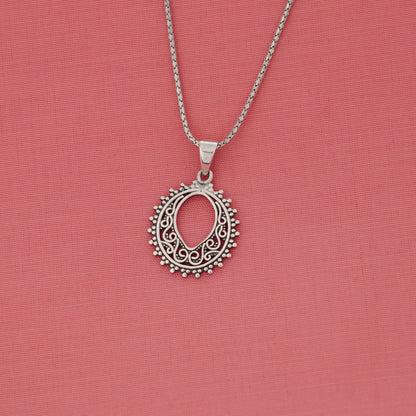 Timeless Filigree Oval