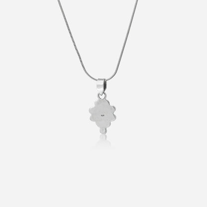 Silver necklace with a pendant 